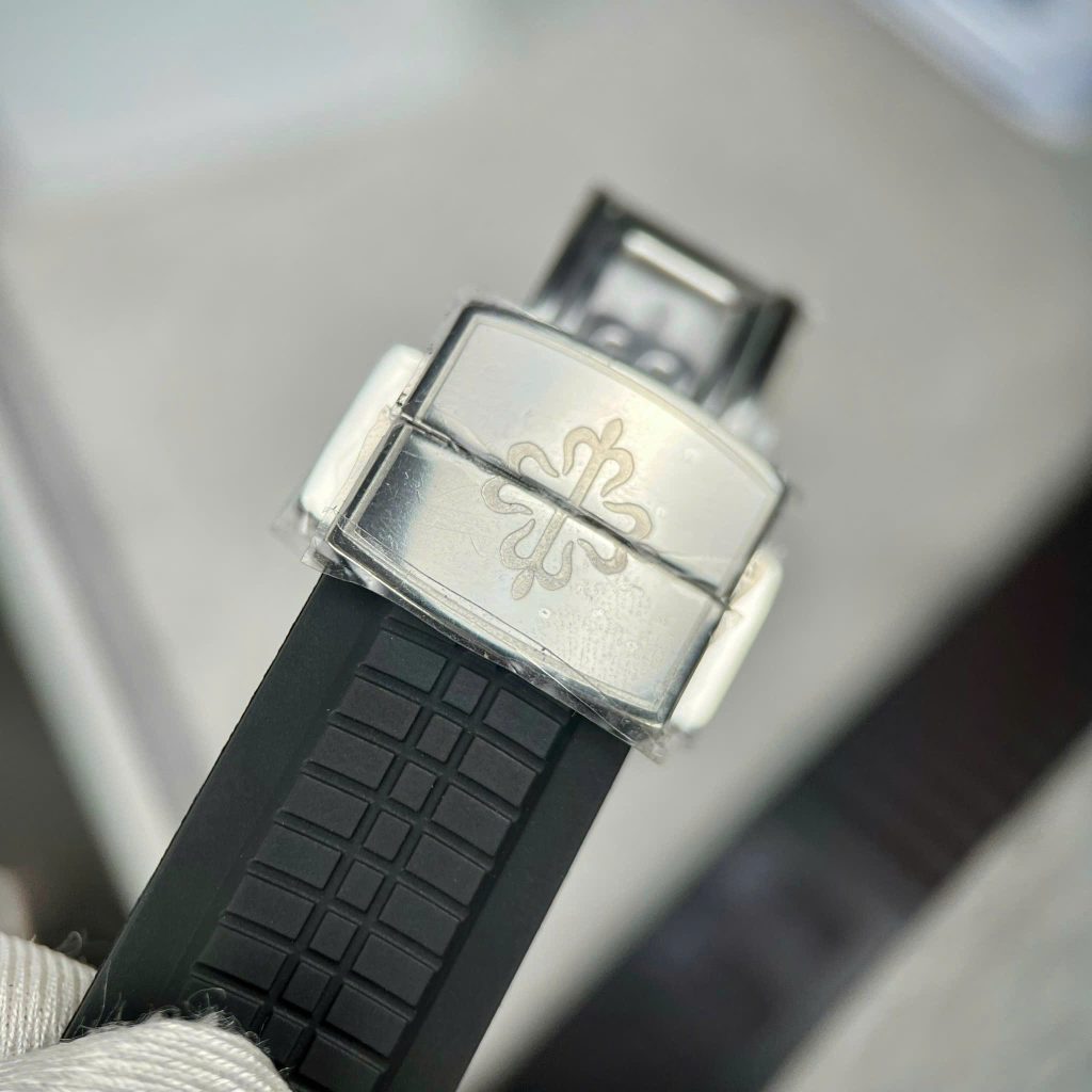 Đồng hồ Patek Philippe Aquanaut 5968A Replica 11 nam dây cao su 42 (2)