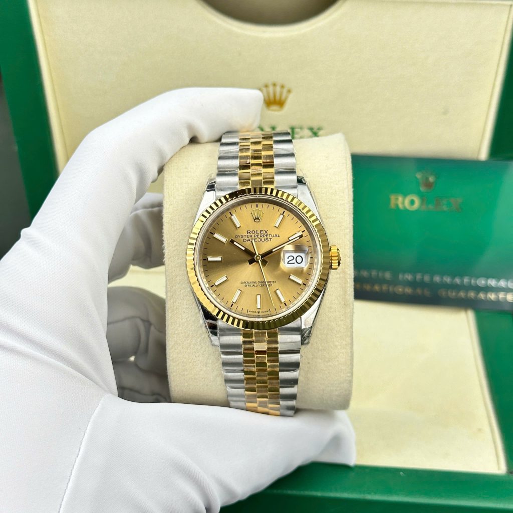 Đồng hồ Rolex DateJust 126231 Replica 1 1 mặt vàng cọc số dạ quang nhà máy VS 36mm (2)