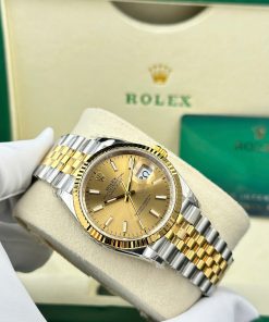 Đồng hồ Rolex DateJust 126231 Replica 1 1 mặt vàng cọc số dạ quang nhà máy VS 36mm (2)