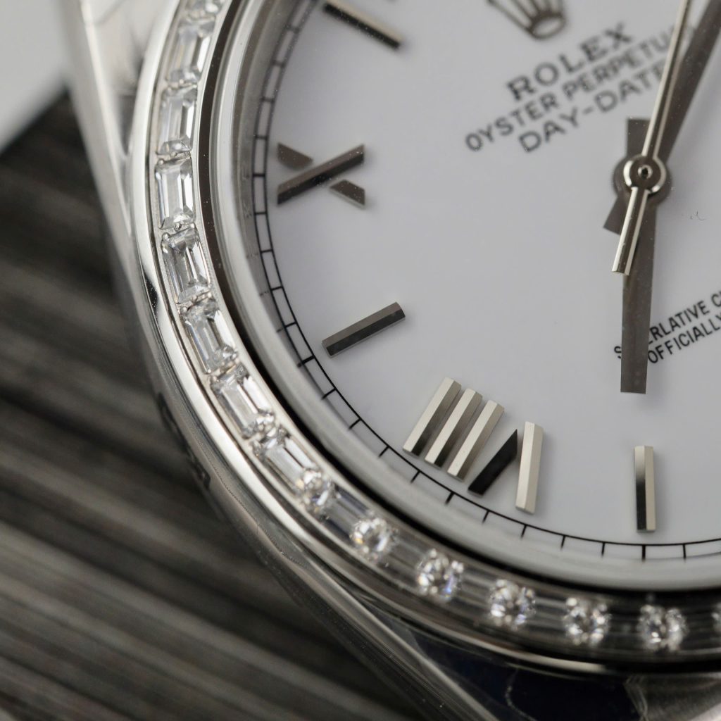 Đồng hồ Rolex Day-Date Fake 11 mặt trắng đính đá baguette nhà máy EW 40mm (2)