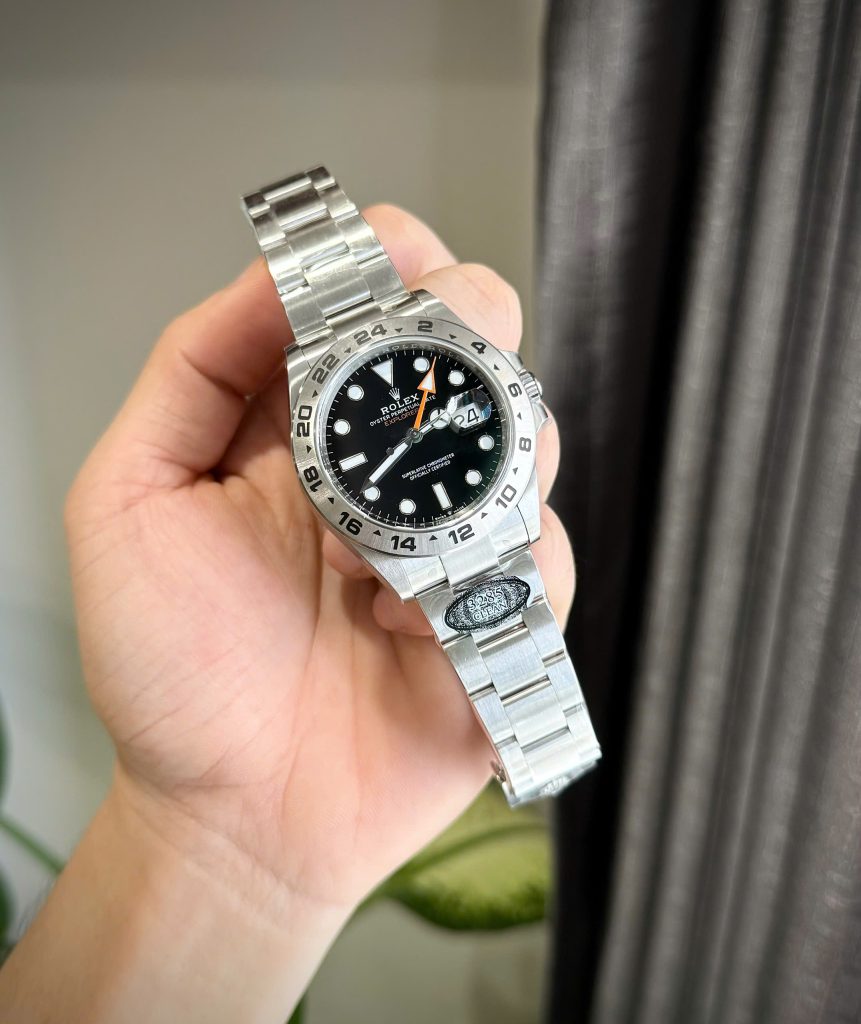 Đồng hồ Rolex Explorer ll 226570 Replica 11 mặt đen nhà máy Clean 42mm (2)