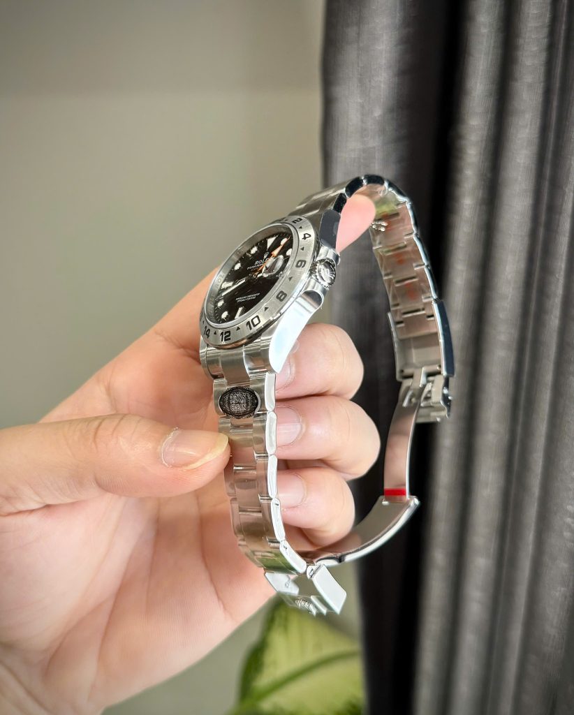 Đồng hồ Rolex Explorer ll 226570 Replica 11 mặt đen nhà máy Clean 42mm (2)