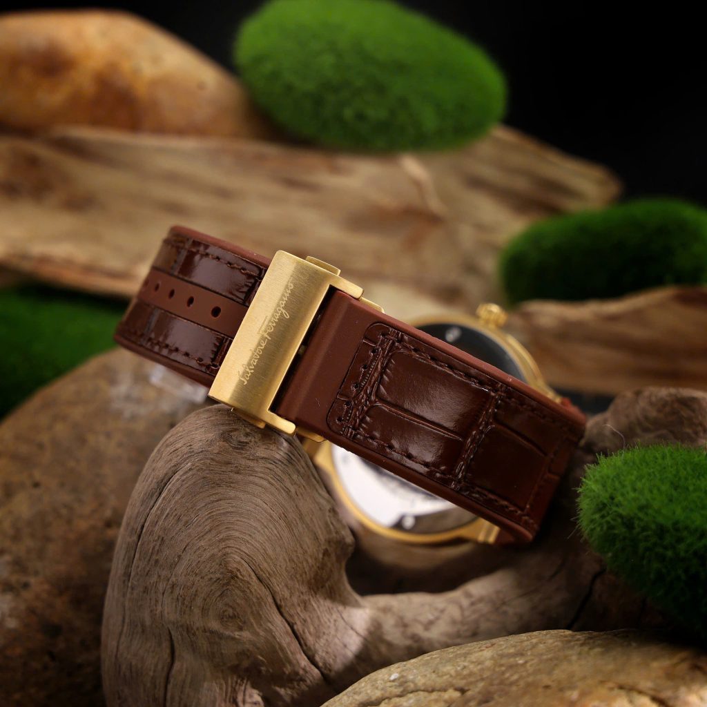 Đồng hồ Salvatore Ferragamo F80 Classic nam dây da nâu mặt trắng Fake 11 40mm