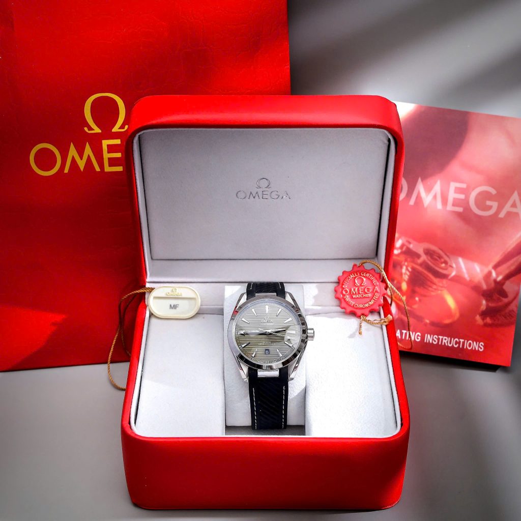 Đồng hồ Omega Seamaster nam dây cao su mặt xanh rêu máy cơ Nhật 41mm