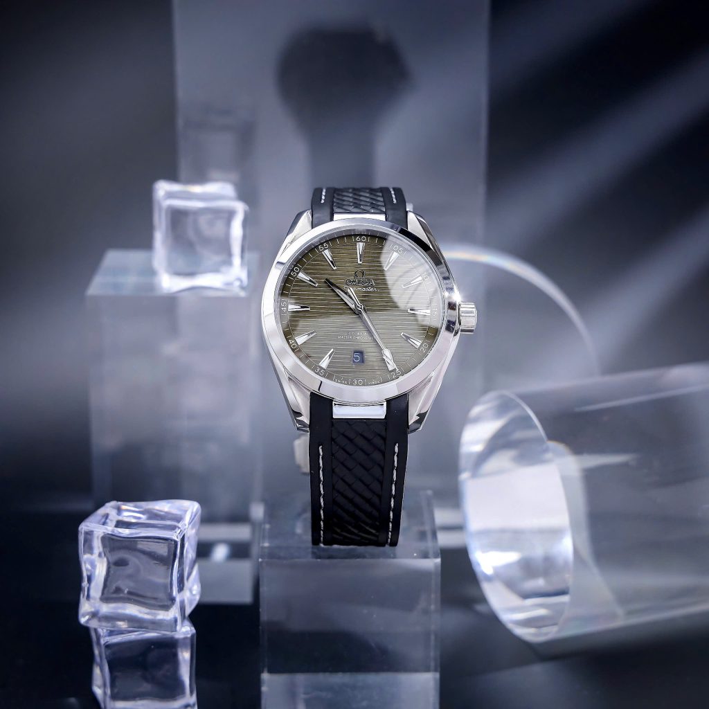 Đồng hồ Omega Seamaster nam dây cao su mặt xanh rêu máy cơ Nhật 41mm