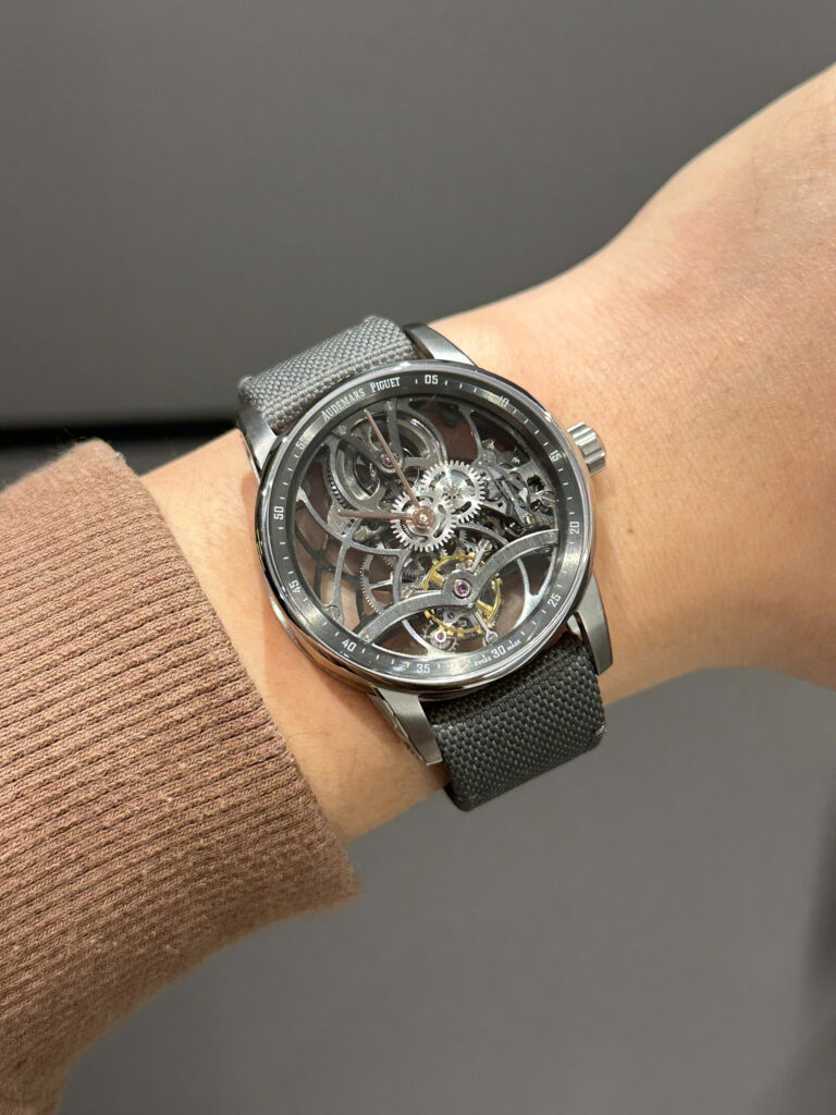 Đồng hồ Audemars Piguet 26600 Tourbillon Openworked Rep 11 máy lộ cơ màu xám 41mm (2)