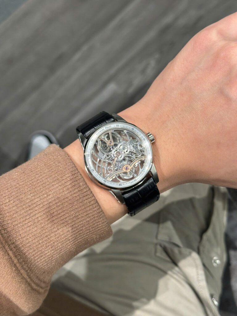 Đồng hồ Audemars Piguet Tourbillon Openworked 26600 Replica 11 dây da màu đen 41mm (2)