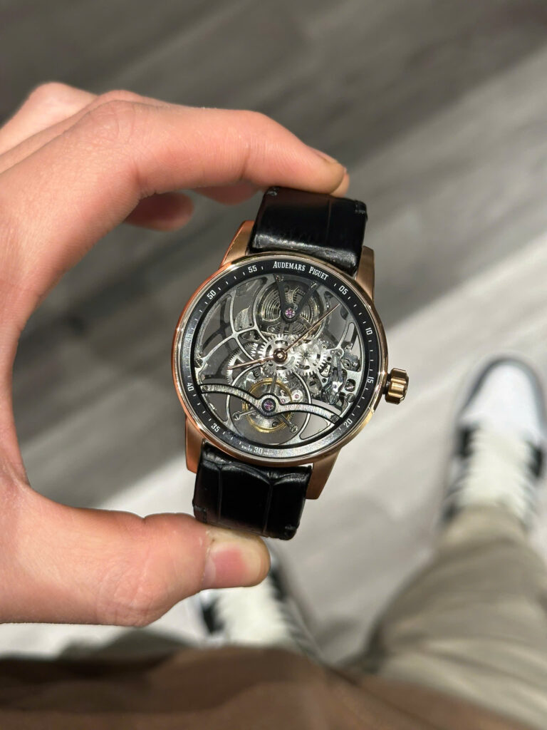 Đồng hồ Chế Tác Audemars Piguet Tourbillon Openworked 26600 dây da màu đen 41mm (2)