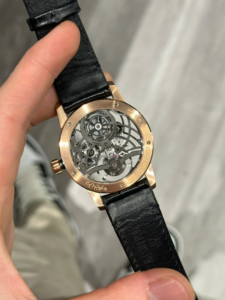 Đồng hồ Chế Tác Audemars Piguet Tourbillon Openworked 26600 dây da màu đen 41mm (2)
