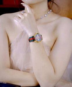 Đồng hồ Gucci Le Marche Des Hỏa Tiết Con Ong Dây Vải Like Auth 38mm