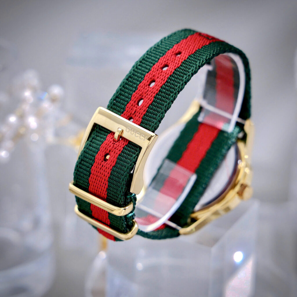 Đồng hồ Gucci Le Marche Des Hỏa Tiết Con Ong Dây Vải Like Auth 38mm