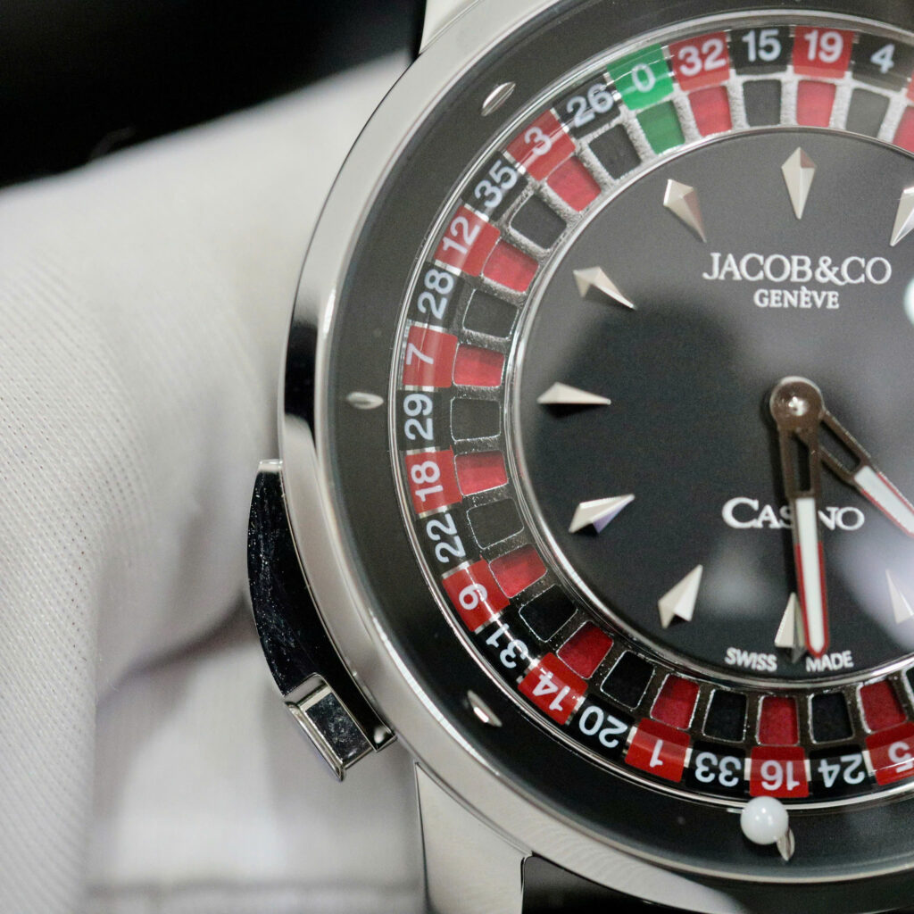 Đồng hồ Jacob & Co Casino Roulette Replica 1 1 dây da màu đen 44mm (2)