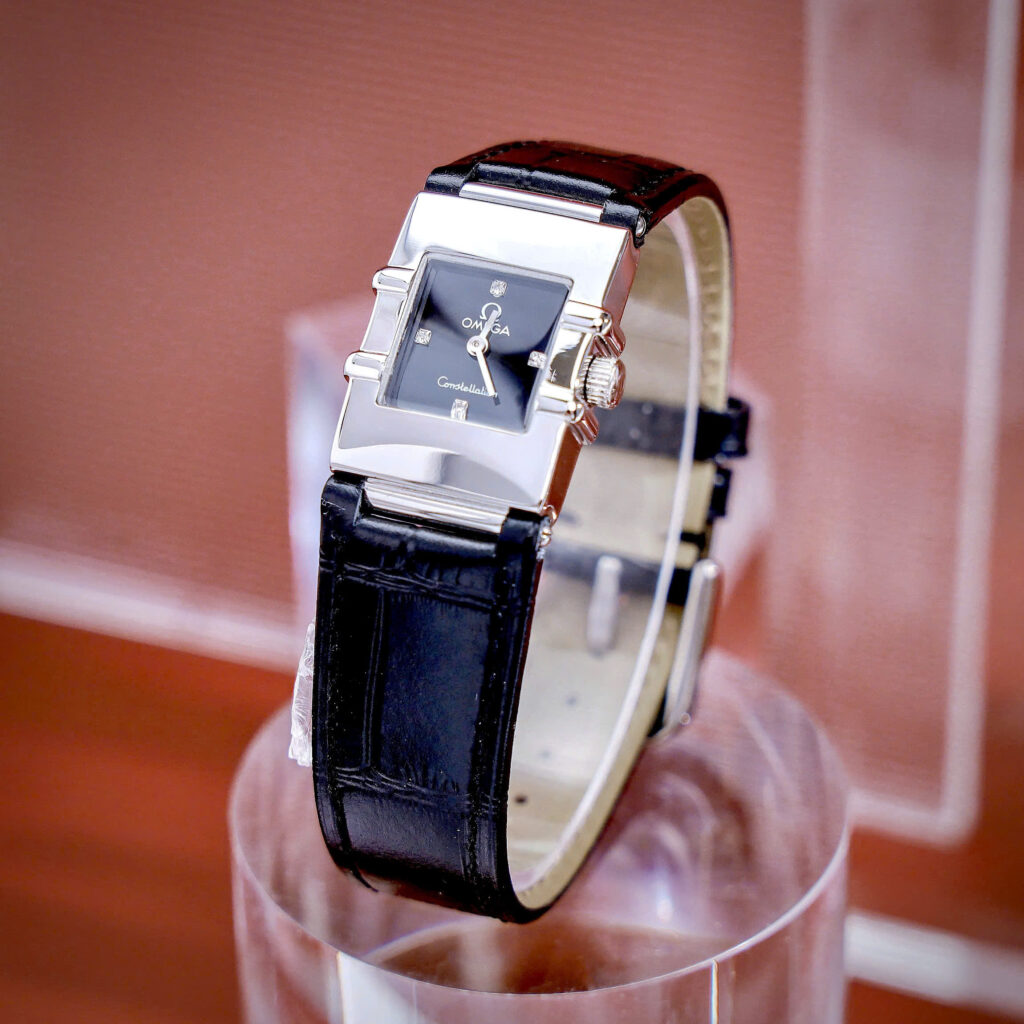 Đồng hồ Omega Constellation Quadra Quartz Dây Da Fake Cao Cấp 22x28mm