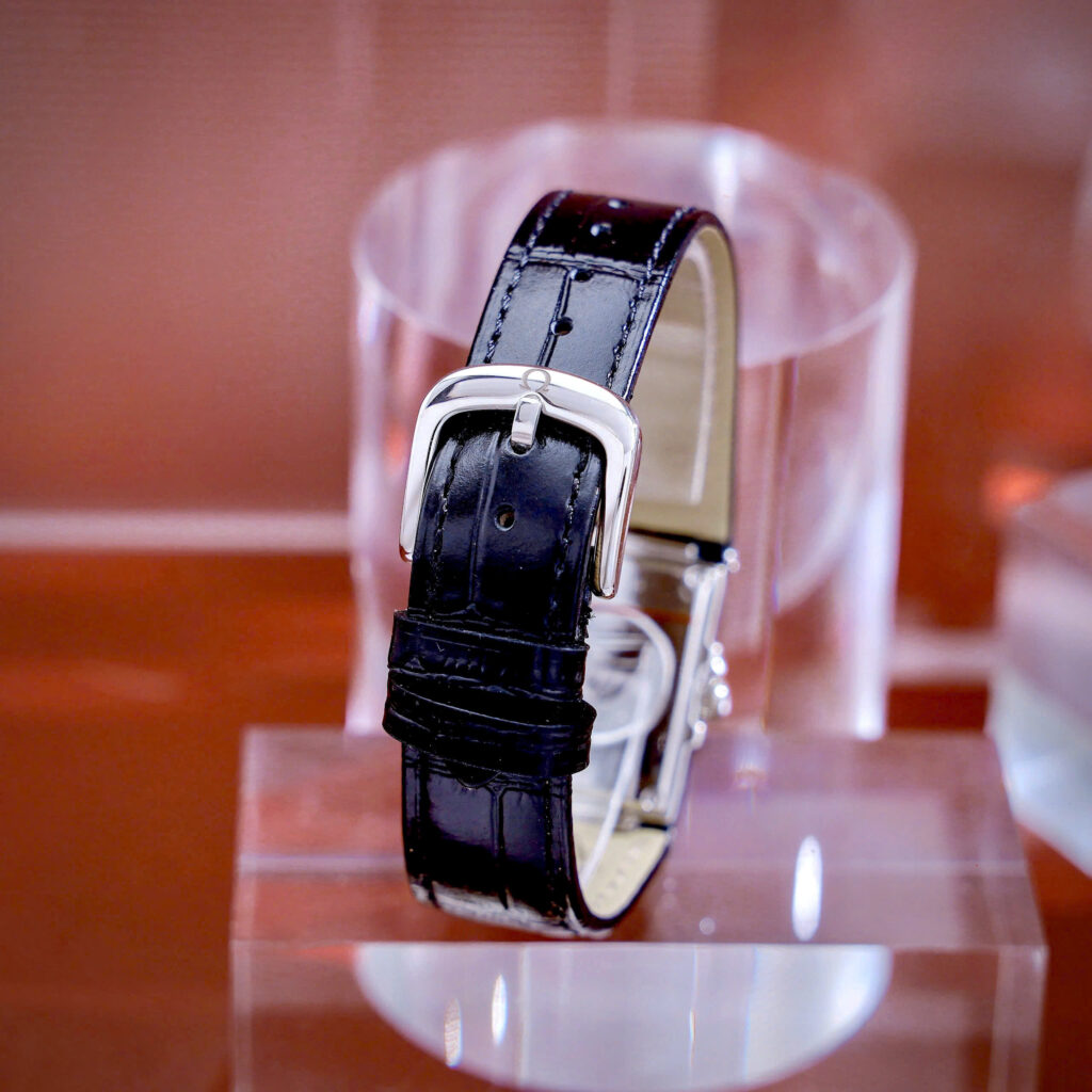 Đồng hồ Omega Constellation Quadra Quartz Dây Da Fake Cao Cấp 22x28mm