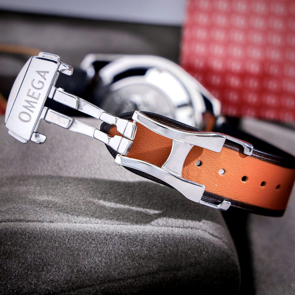 Đồng hồ Omega Speedmaster '57 Chronograph Dây Da Cam Fake 11 44mm