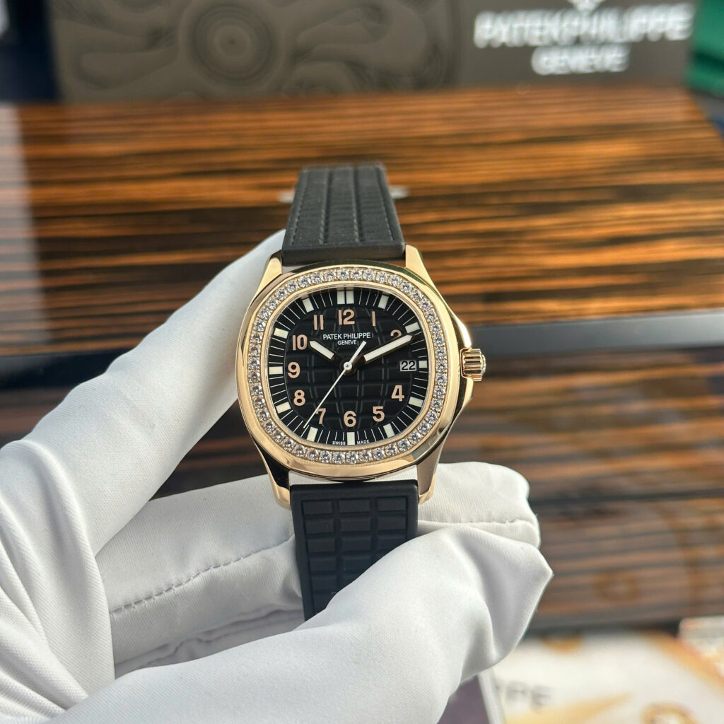 Đồng hồ Patek Philippe Aquanaut 5067 Replica 11 mạ vàng hồng mặt đen PPF 35 (2)
