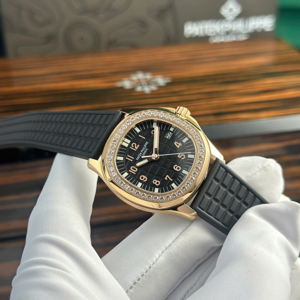 Đồng hồ Patek Philippe Aquanaut 5067 Replica 11 mạ vàng hồng mặt đen PPF 35 (2)