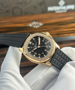Đồng hồ Patek Philippe Aquanaut 5067 Replica 11 mạ vàng hồng mặt đen PPF 35 (2)