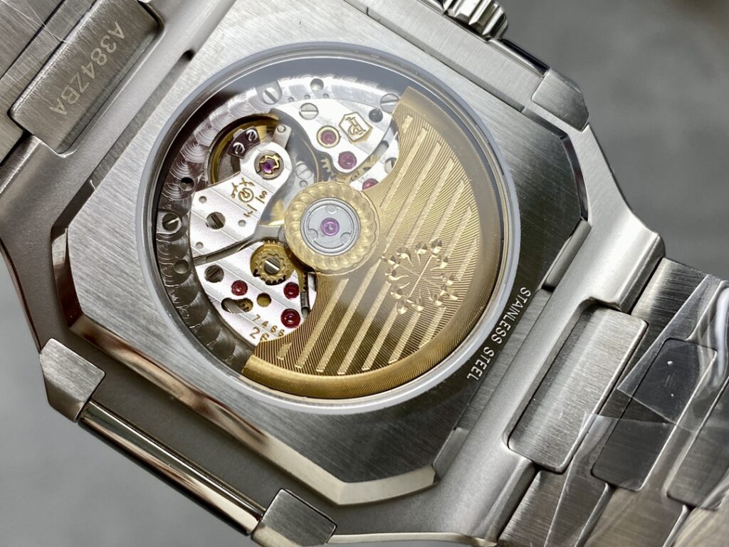 Đồng hồ Patek Philippe Cubitus 5821 Rep 11 mặt vuông màu xanh lá cây 45mm (1)