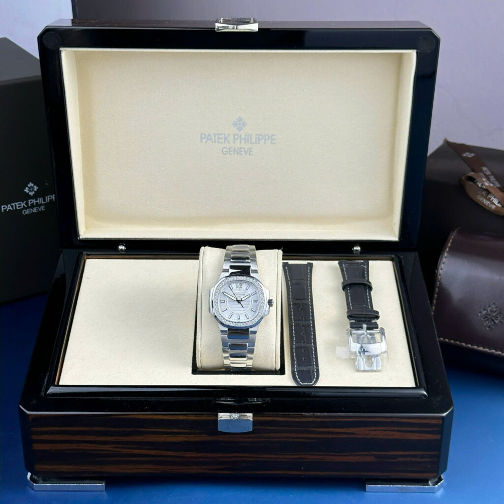Đồng hồ Patek Philippe Nautilus 7010 Replica 1 1 mặt trắng máy pin GRF 32mm (2)