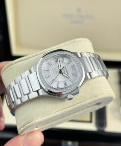 Đồng hồ Patek Philippe Nautilus 7010 Replica 1 1 mặt trắng máy pin GRF 32mm (2)