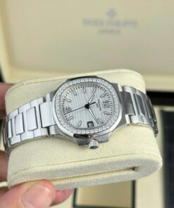 Đồng hồ Patek Philippe Nautilus 7010 Replica 11 mặt trắng viền đính đá GRF 32mm (2)
