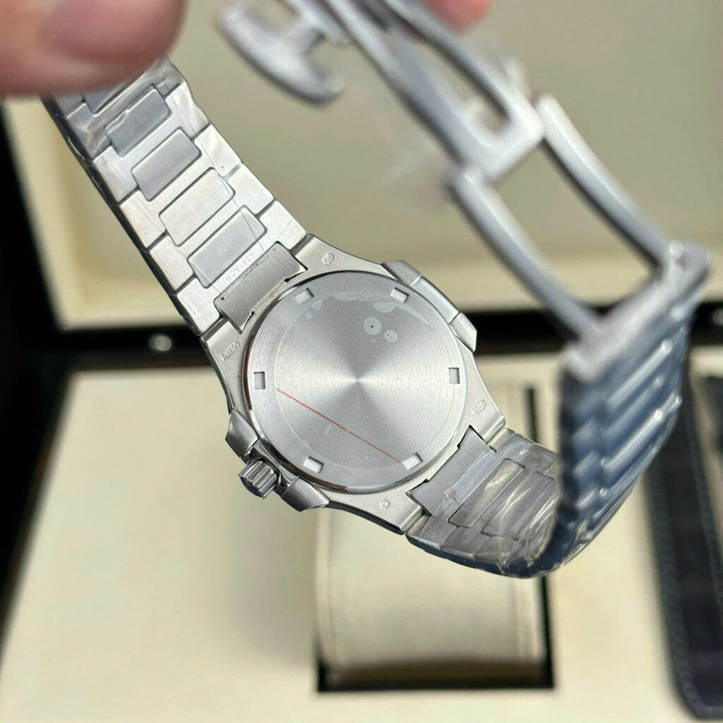 Đồng hồ Patek Philippe Nautilus 7010 Replica 11 nữ máy pin