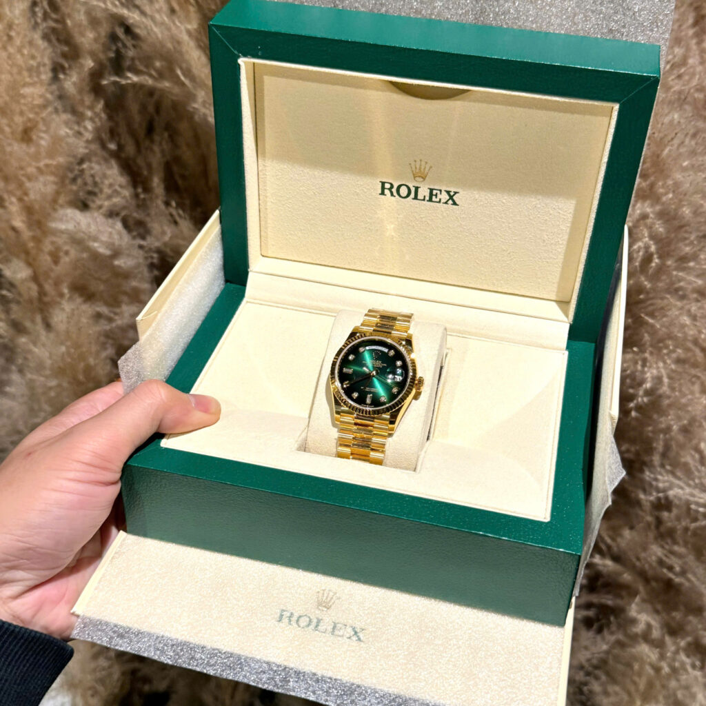 Đồng Hồ Rolex Day-Date Bọc Vàng Thật Mặt Màu Xanh Lá Cây 36mm (1)