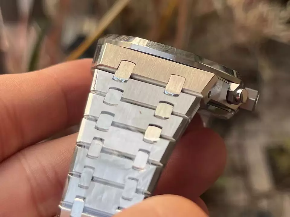 Đồng hồ Audemars Piguet Replica 11 Royal Oak 26240ST mặt đen máy mỏng nhà máy APS 41mm (2)