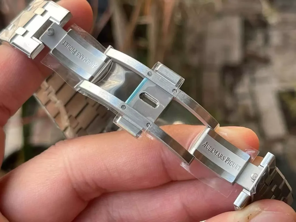 Đồng hồ Audemars Piguet Royal Oak 26240ST mặt xanh blue máy mỏng new 2025 41mm (2)