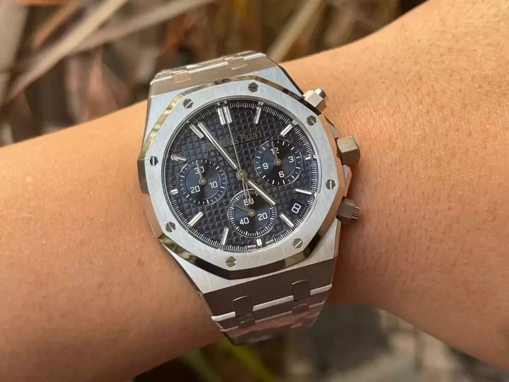 Đồng hồ Audemars Piguet Royal Oak 26240ST mặt xanh blue máy mỏng new 2025 41mm (2)