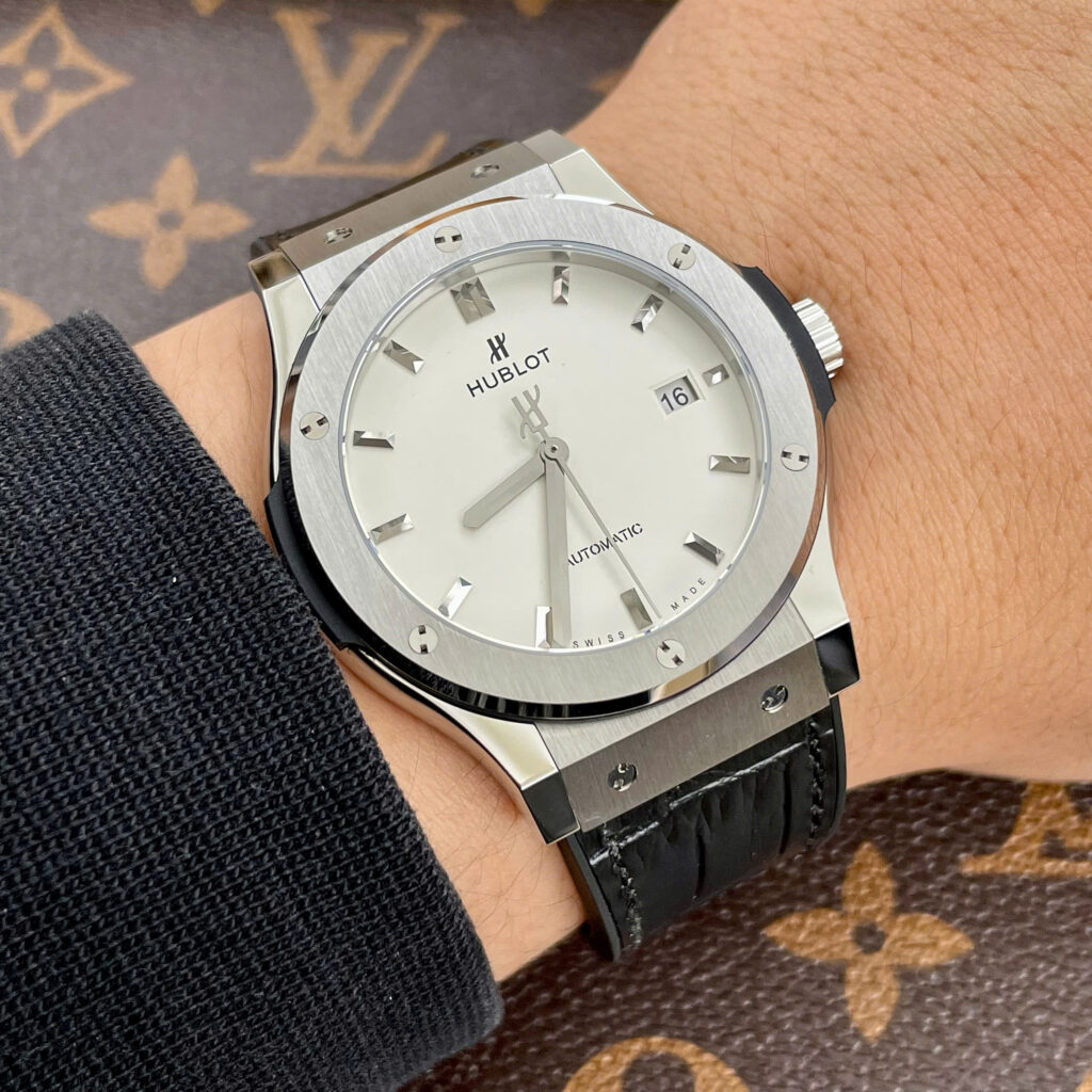 Đồng hồ Hublot Chế Tác Classic Fusion mặt trắng nhà máy JJF 42mm (2)