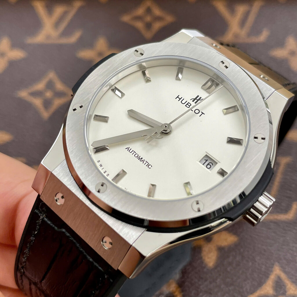 Đồng hồ Hublot Chế Tác Classic Fusion mặt trắng nhà máy JJF 42mm (2)