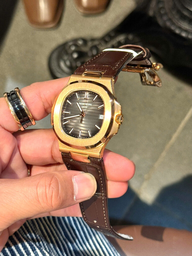 Đồng hồ Patek Philippe Nautilus 5711 bọc vàng 18K mặt xám xưởng 3K 40mm (1)