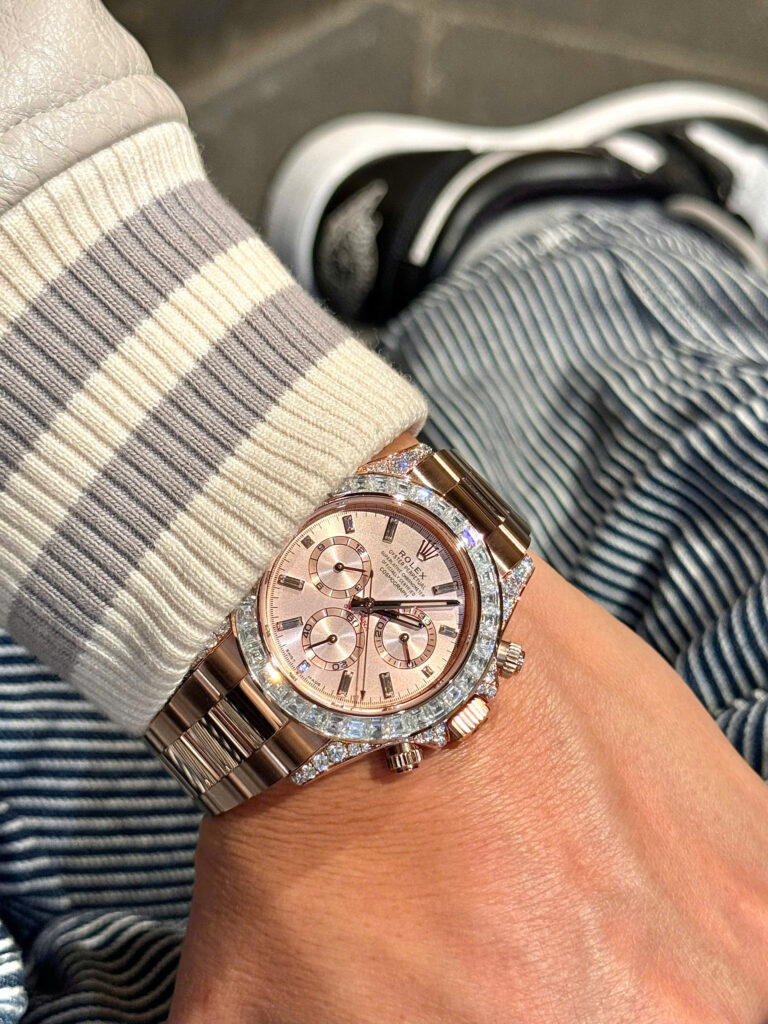 Đồng hồ Rolex Daytona bọc vàng hồng đính kim cương Moissanite 40mm (9)