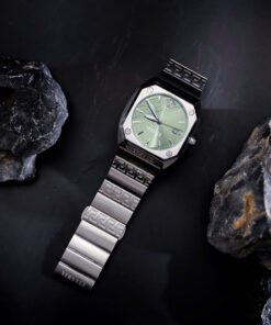 Đồng hồ Versace VE8F00524 Antares Nam Dây Kim Loại Mặt Xanh Green Fake 11 44mm