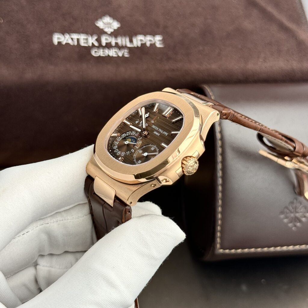 Đồng hồ Patek Philippe Nautilus 5712 Rep 11 mặt nâu dây da nhà máy GR 40mm (2)