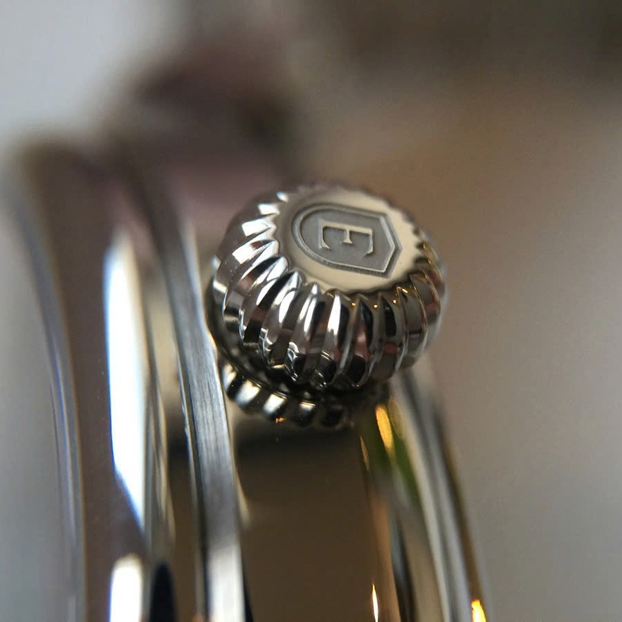 Hé Lộ 5 Loại Núm Vặn Đồng Hồ Kinh Điển Mà Bạn Có Thể Chưa Biết! (5)