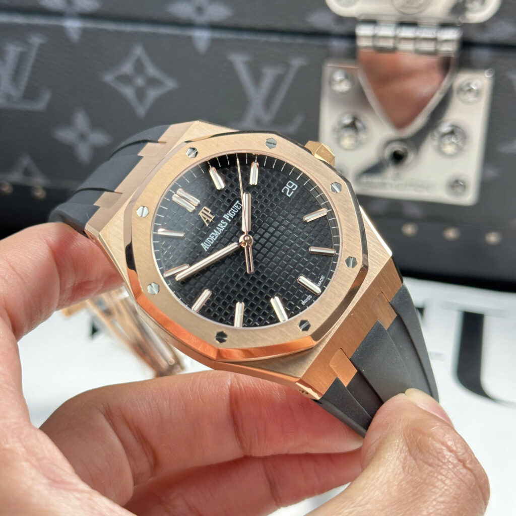 Đồng hồ Audemars Piguet Chế Tác Royal Oak 15500 mặt đen dây cao su nhà máy APS 41mm (1)