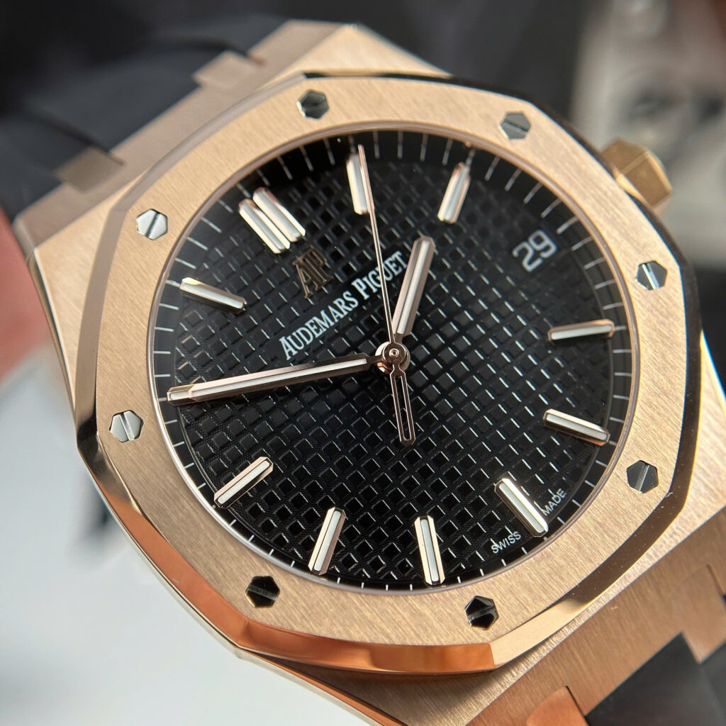 Đồng hồ Audemars Piguet Chế Tác Royal Oak 15500 mặt đen dây cao su nhà máy APS 41mm (1)