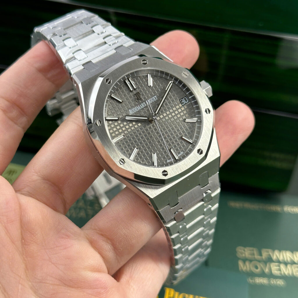 Đồng hồ Audemars Piguet Chế Tác Royal Oak 15500ST mặt xám dây kim loại APS 41mm (2)