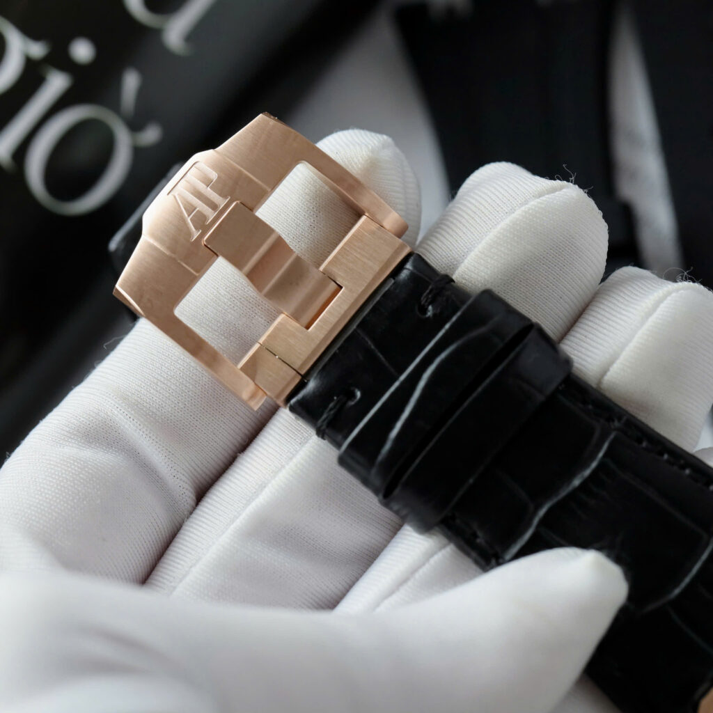 Đồng hồ Audemars Piguet Royal Oak Offshore 26420RO Replica 11 dây cao su 43mm (2)