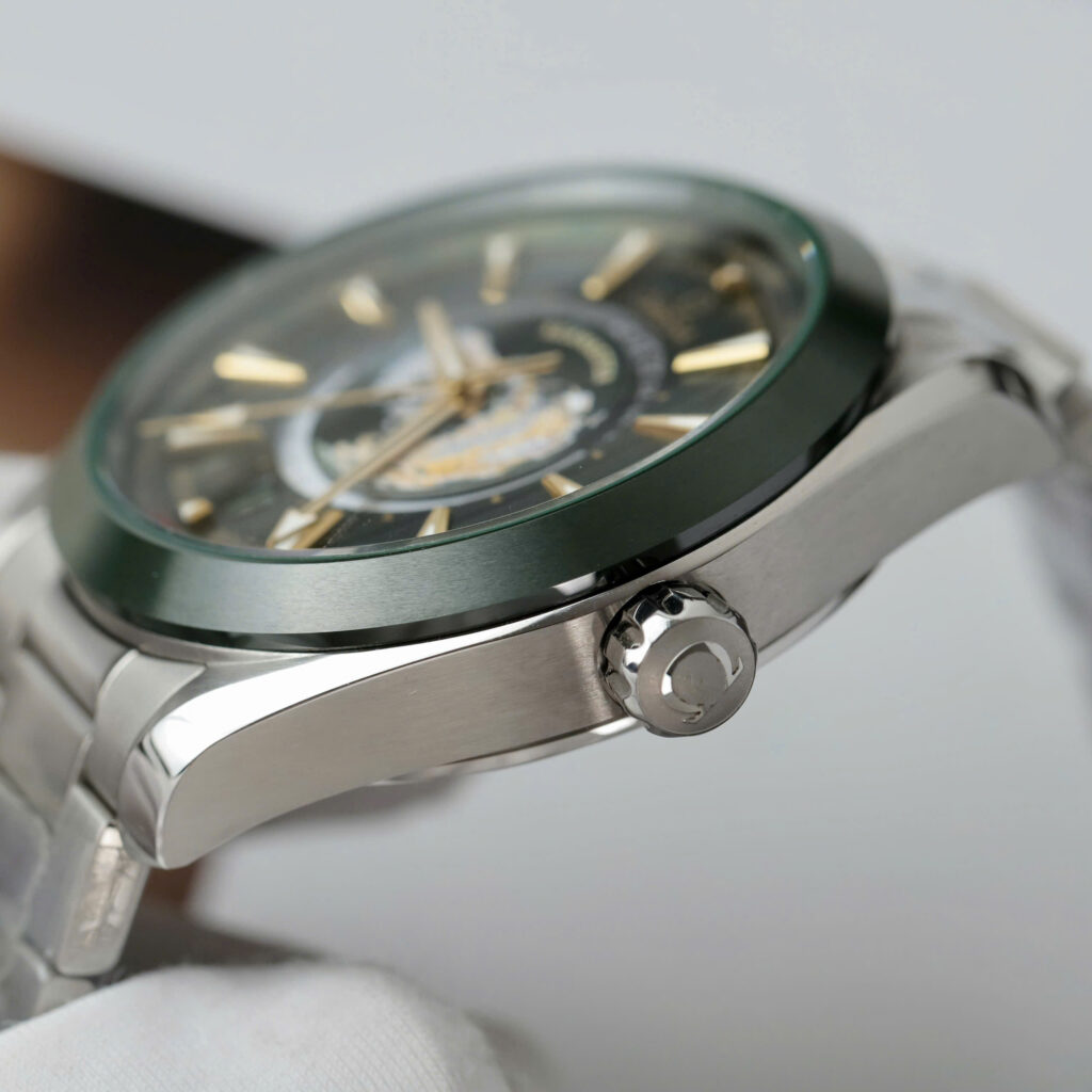 Đồng hồ Omega Seamaster Replica 11 Aqua Terra Worldtimer màu xanh lá cây 43mm (2)