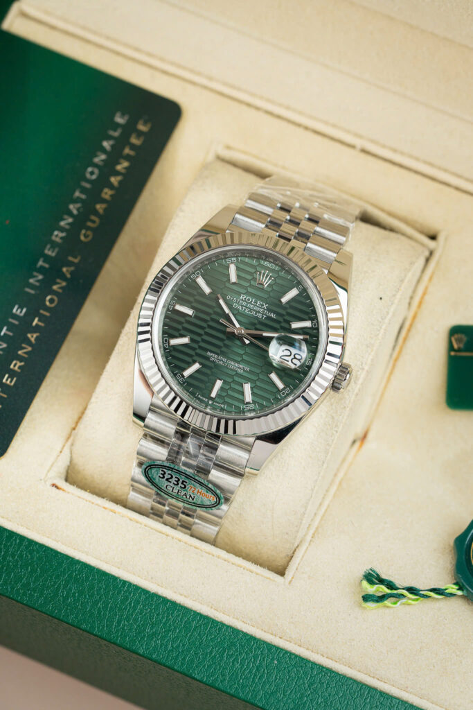 Đồng hồ Rolex DateJust 126334 Rep 11 mặt số nếp gấp màu xanh lá cây Clean 41mm (2)