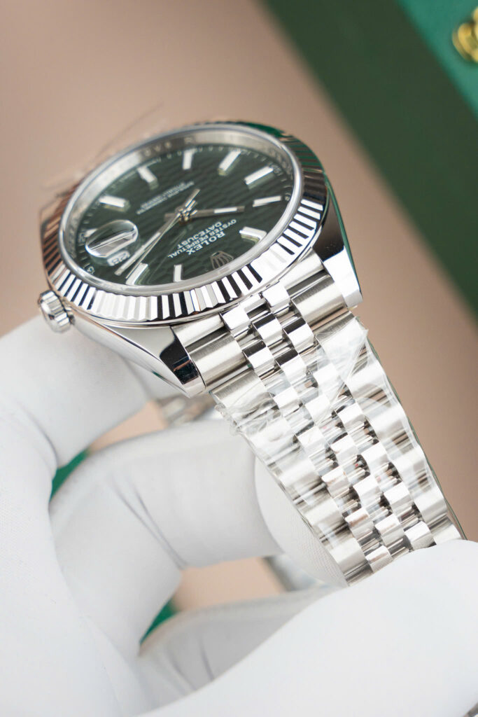 Đồng hồ Rolex DateJust 126334 Rep 11 mặt số nếp gấp màu xanh lá cây Clean 41mm (2)