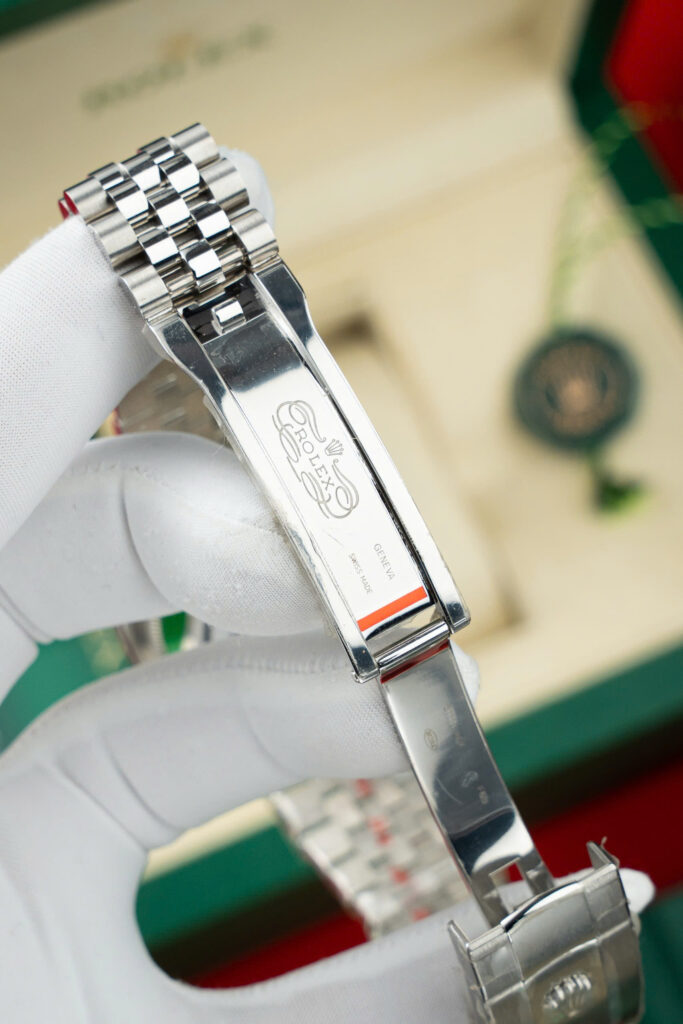 Đồng hồ Rolex DateJust Replica 11 nam mặt xanh blue cọc số dạ quang Clean 41mm (16)