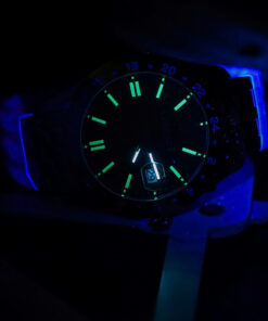 Đồng hồ Versace Greca Time GMT demi vàng mặt đen fake cao cấp 41mm