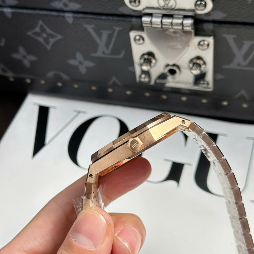 Đồng hồ nam Audemars Piguet Royal Oak 15500OR Rep 11 mặt đen dây kim loại APS 41mm (1)