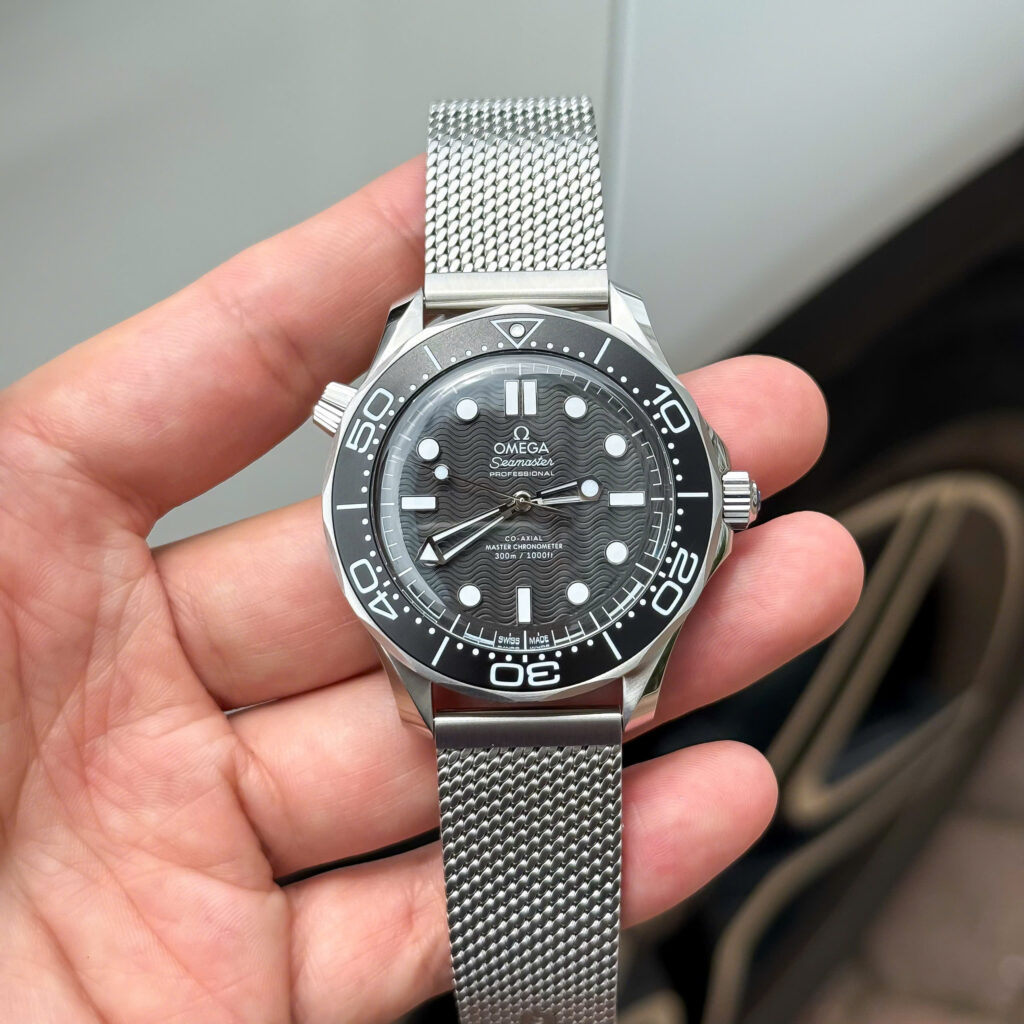 Đồng hồ Omega Seamaster Diver 300M Co-Axial Master Chronometer Replica 11 xưởng VS 42mm (2)