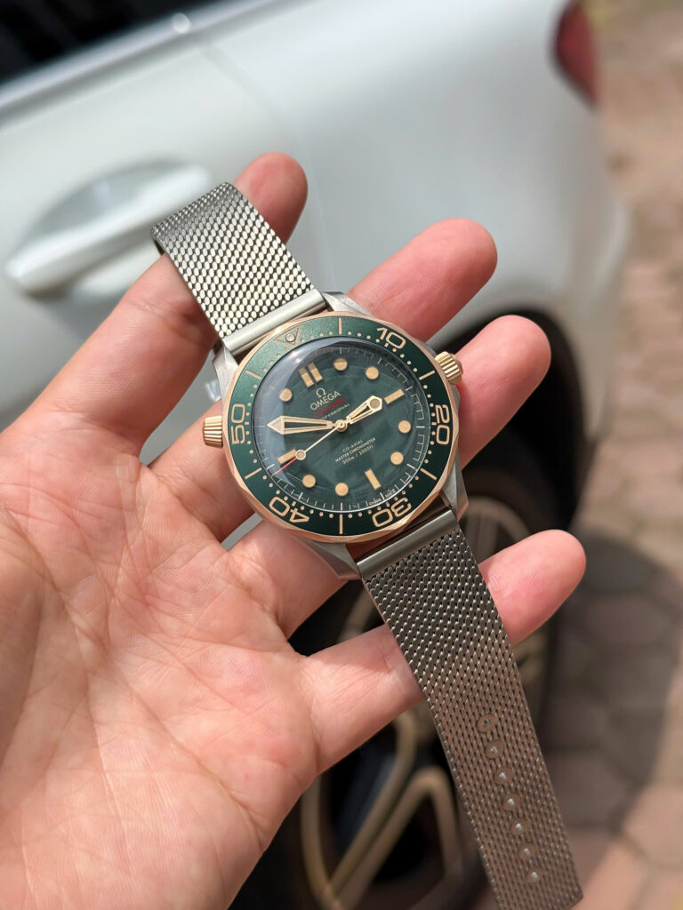 Đồng hồ Omega Seamaster Driver 300 Replica 11 mặt xanh green full set VSF 42mm (2)